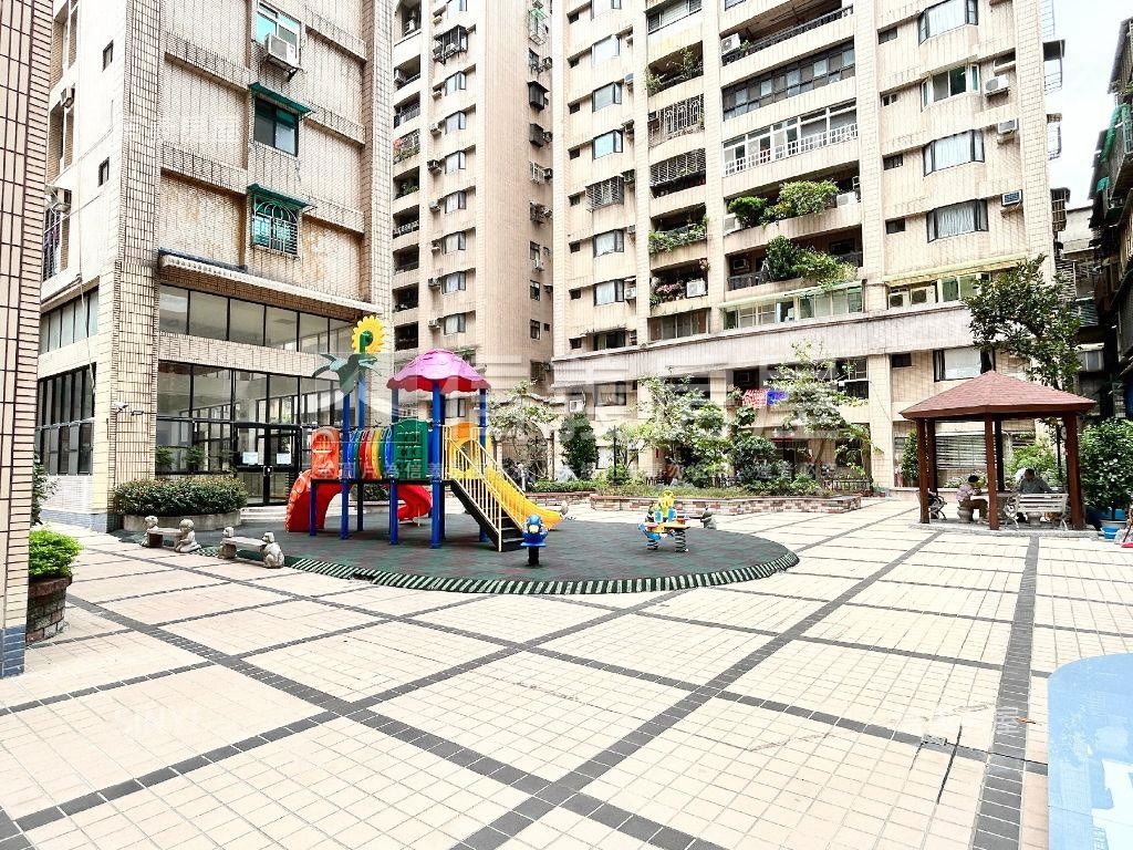 江南園林宏觀大器２＋２房房屋室內格局與周邊環境