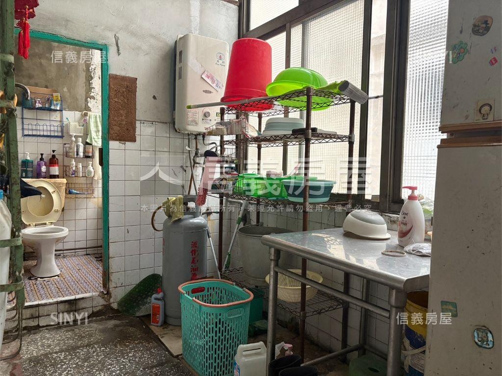 南台路大地坪透店房屋室內格局與周邊環境