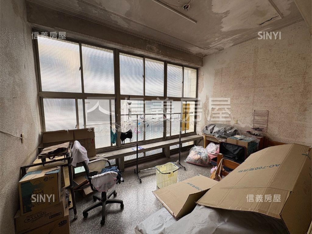 南台路大地坪透店房屋室內格局與周邊環境