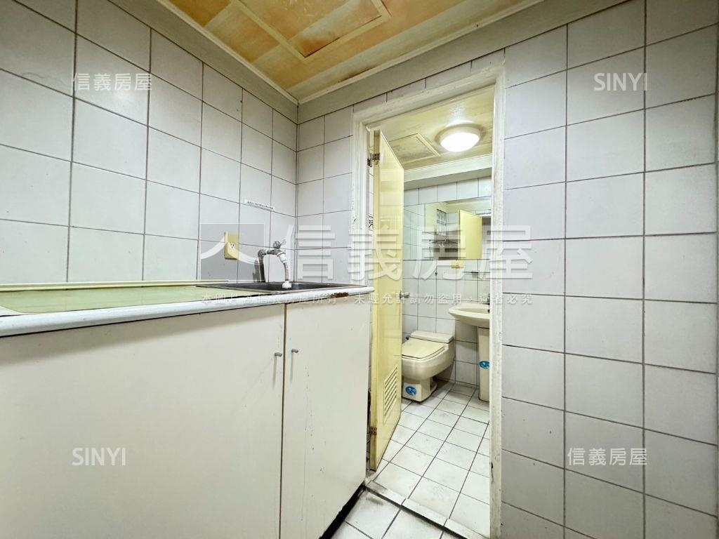 近中清捷運低總價商辦房屋室內格局與周邊環境