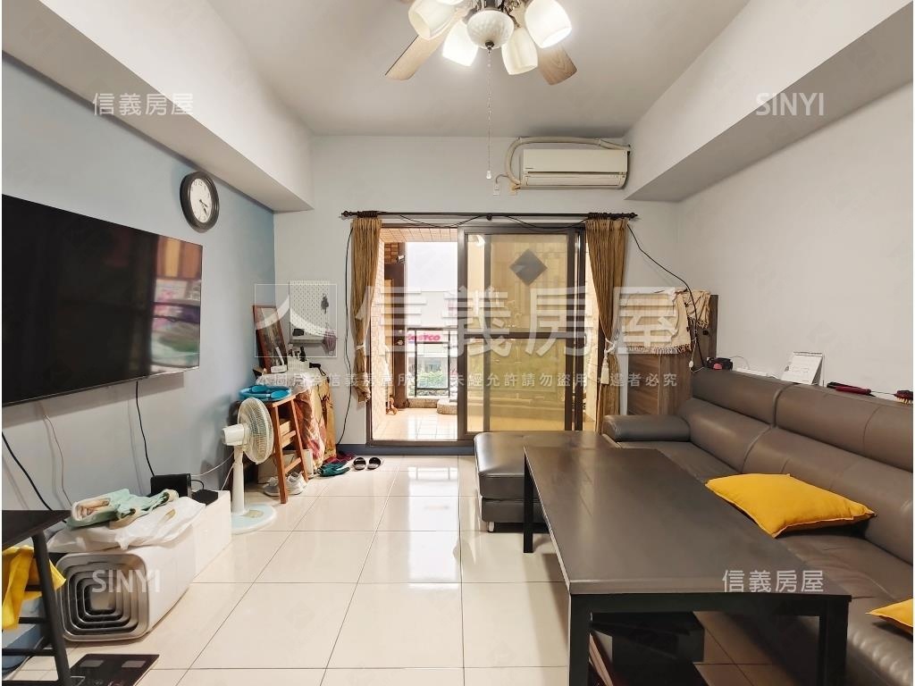 凹子底捷運百貨大四房房屋室內格局與周邊環境