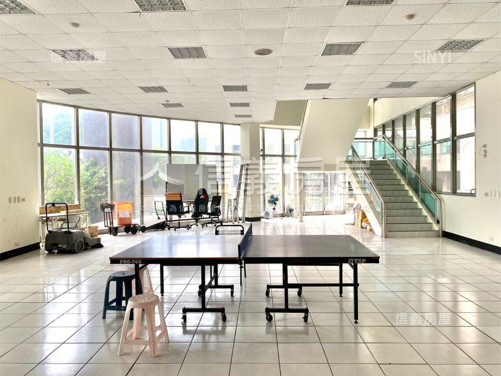 中科世貿商辦空間平面車位房屋室內格局與周邊環境