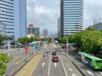 中科世貿商辦空間平面車位