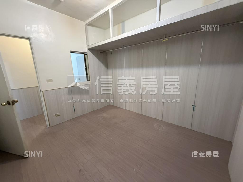 鶯歌國中旁高樓電梯三房房屋室內格局與周邊環境