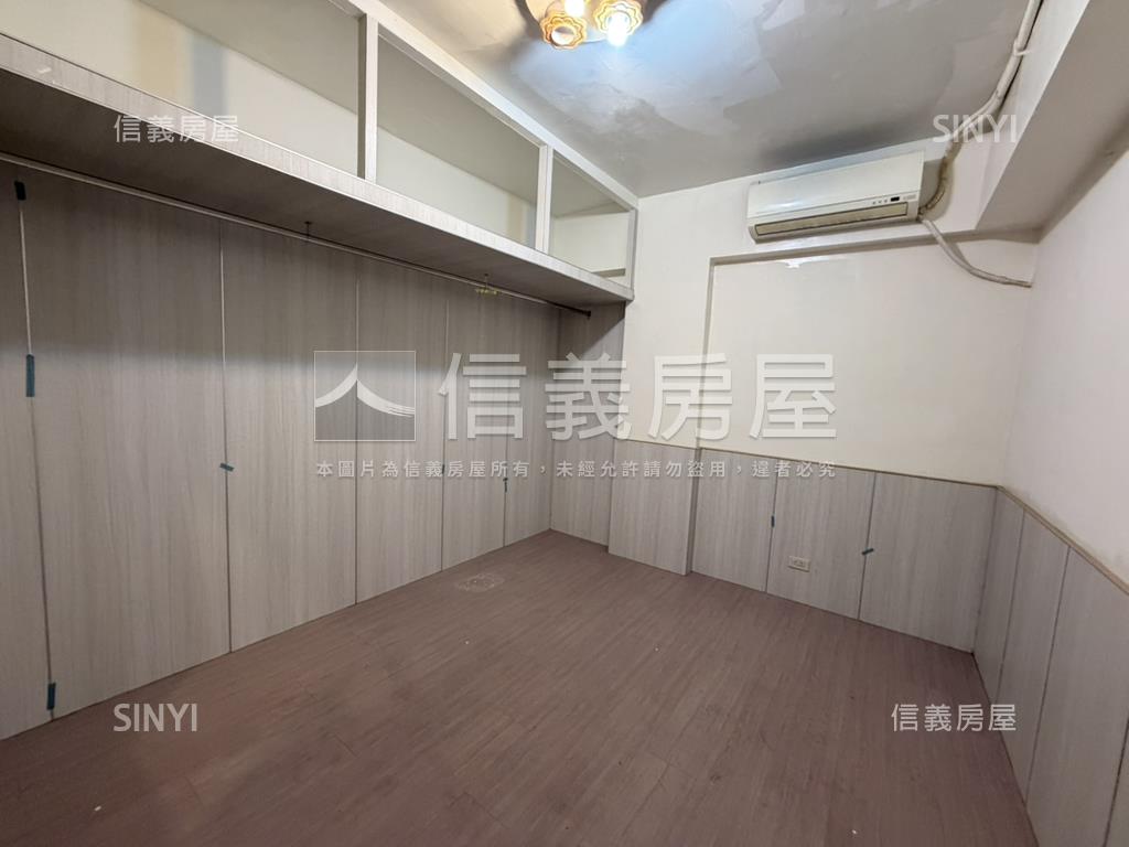 鶯歌國中旁高樓電梯三房房屋室內格局與周邊環境