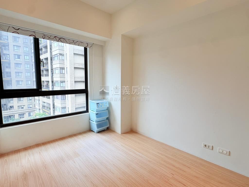 上善若水優雅美妝三房房屋室內格局與周邊環境