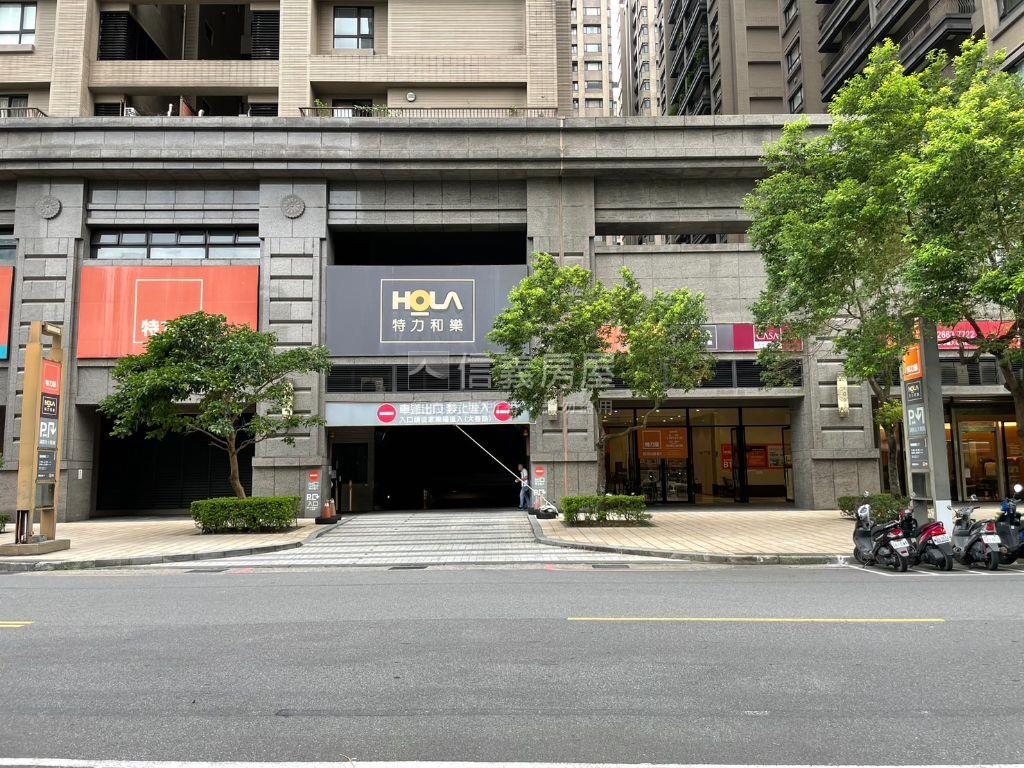 上善若水優雅美妝三房房屋室內格局與周邊環境