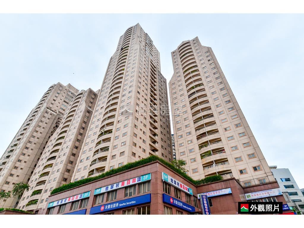 極景藍區溫馨三房車位房屋室內格局與周邊環境