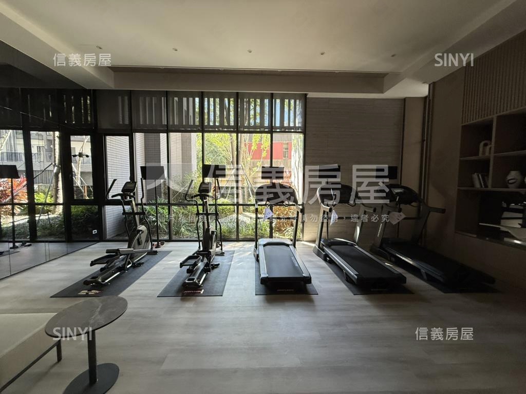 富宇明星樂角間店面房屋室內格局與周邊環境