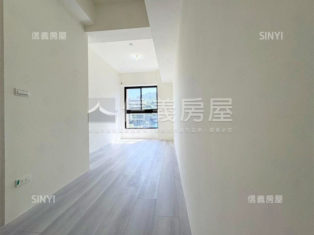 力璞紘日莘兩房車位房屋室內格局與周邊環境