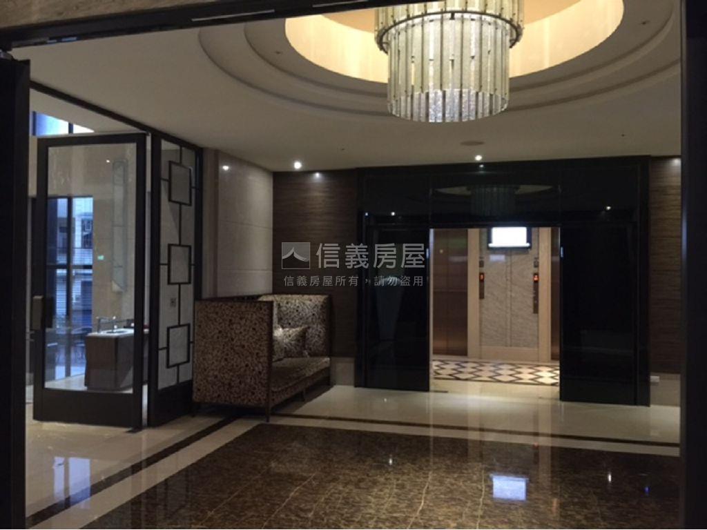 ★中港ＴｈｅＯＮＥ樓店２房屋室內格局與周邊環境