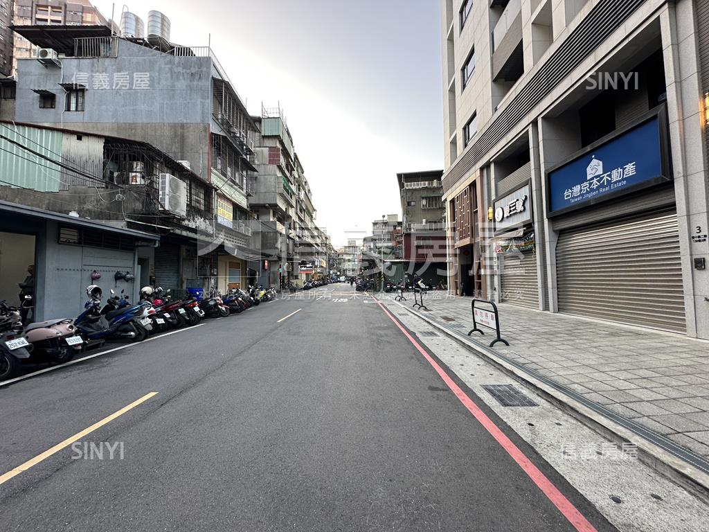 江翠捷運全新三房帶車位房屋室內格局與周邊環境