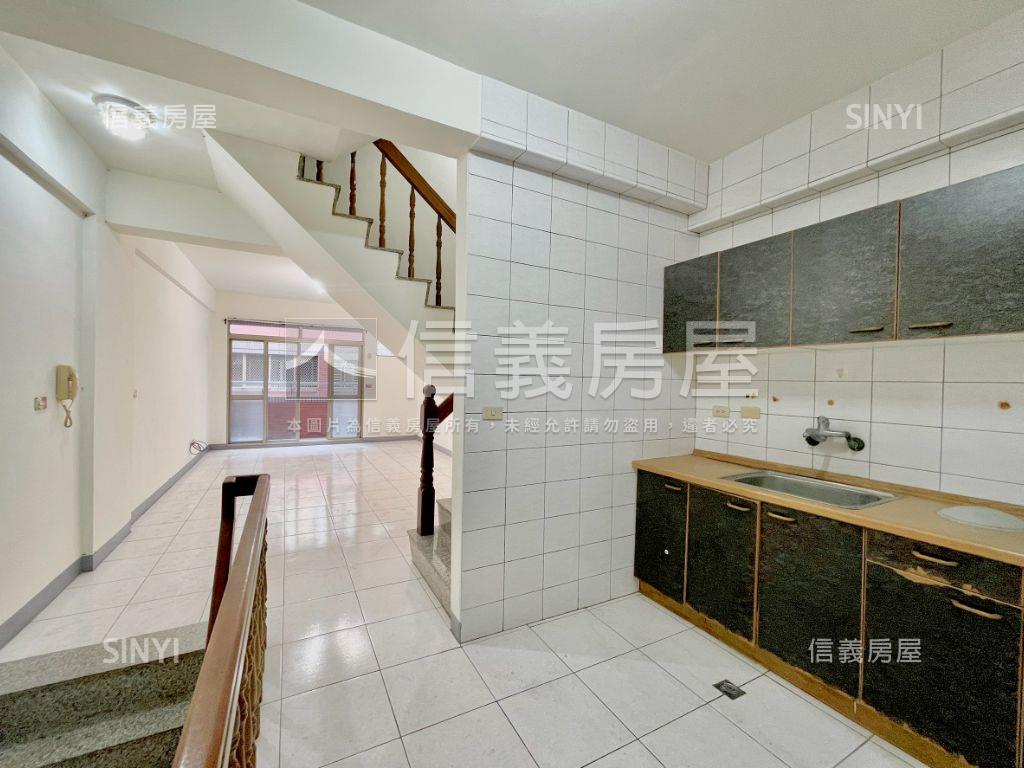 楠梓興昌美透房屋室內格局與周邊環境