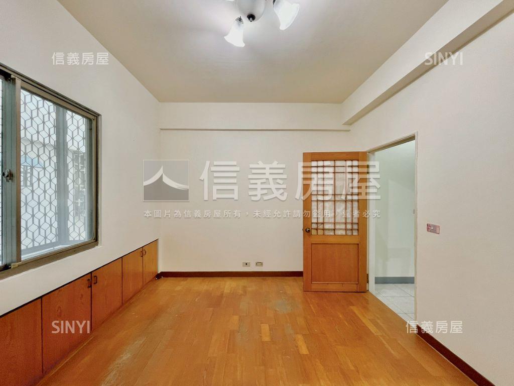 楠梓興昌美透房屋室內格局與周邊環境