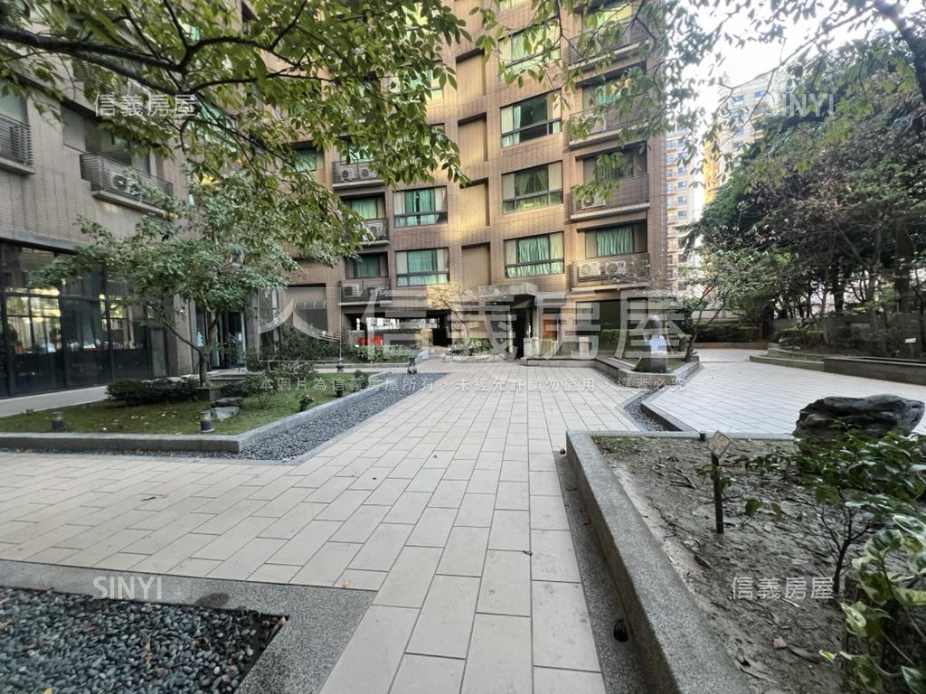 竹城伊豆優質溫馨四房車位房屋室內格局與周邊環境