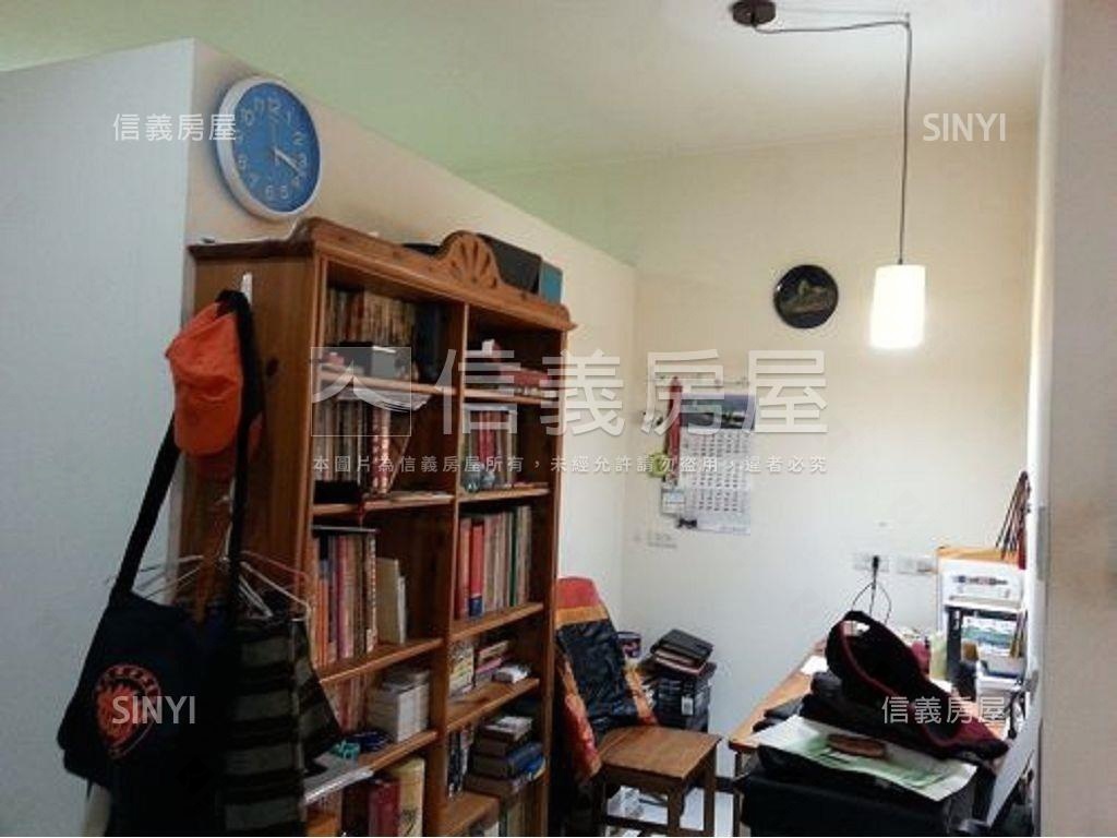 土地持分大．收租公寓２樓房屋室內格局與周邊環境