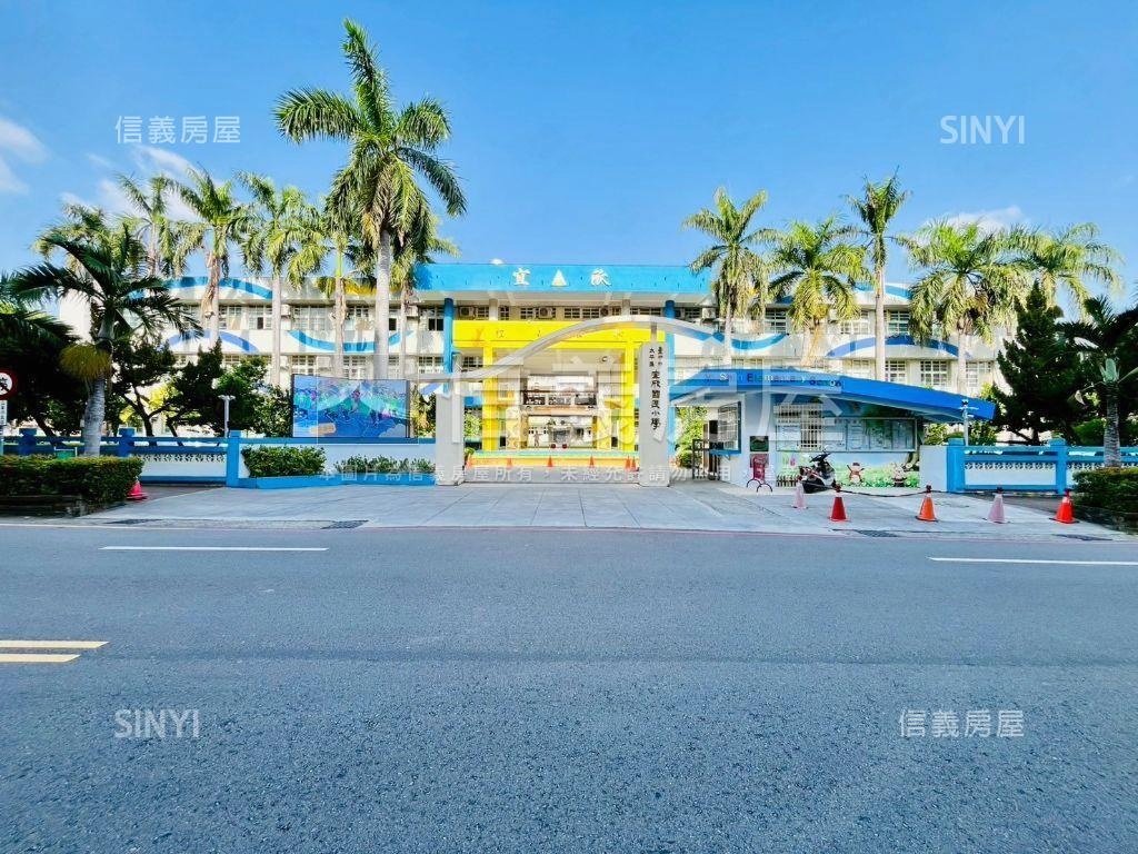 地７５坪大面寬前後臨路透房屋室內格局與周邊環境