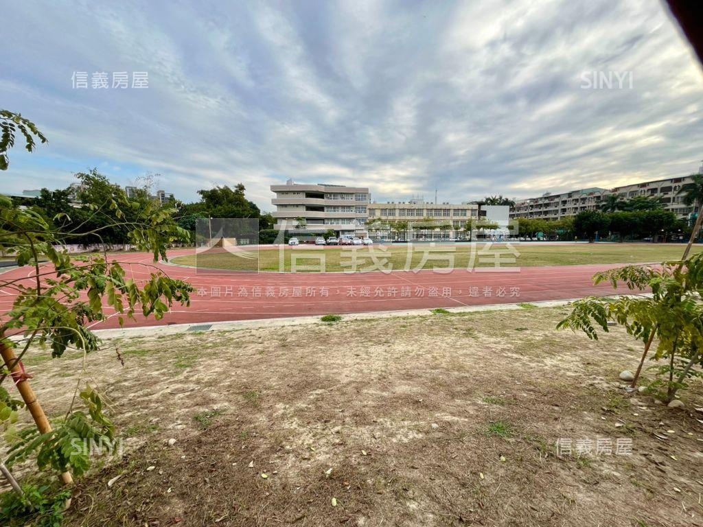 地７５坪大面寬前後臨路透房屋室內格局與周邊環境