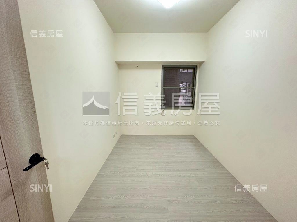 國賓景觀時尚三房附車位房屋室內格局與周邊環境