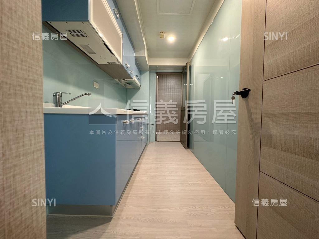 國賓景觀時尚三房附車位房屋室內格局與周邊環境