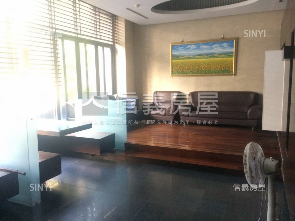 國賓景觀時尚三房附車位房屋室內格局與周邊環境