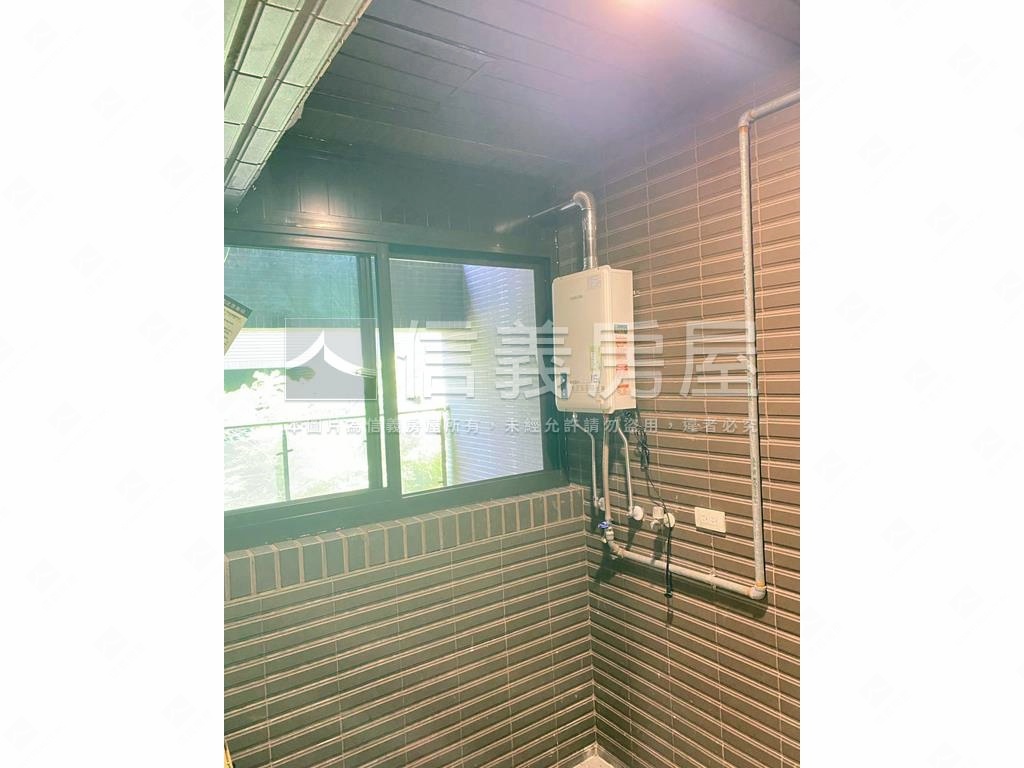 捷運樹海美景有車位房屋室內格局與周邊環境