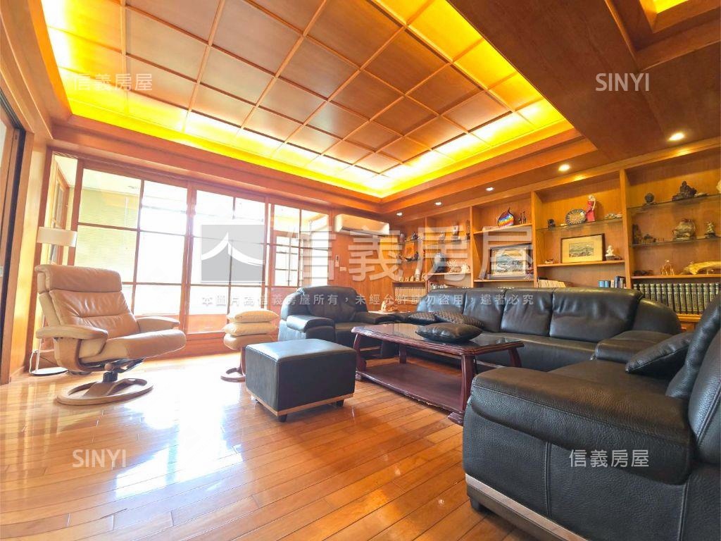 陽明山湖濱大廈高樓邊間房屋室內格局與周邊環境