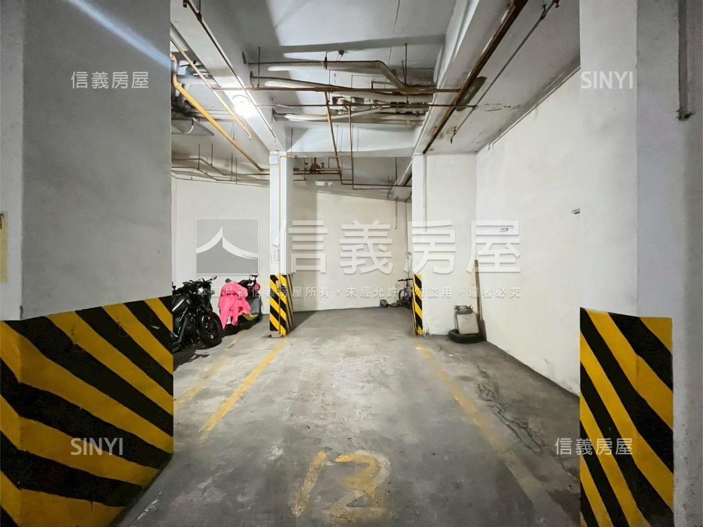 忠孝綠洲電梯三房車位房屋室內格局與周邊環境