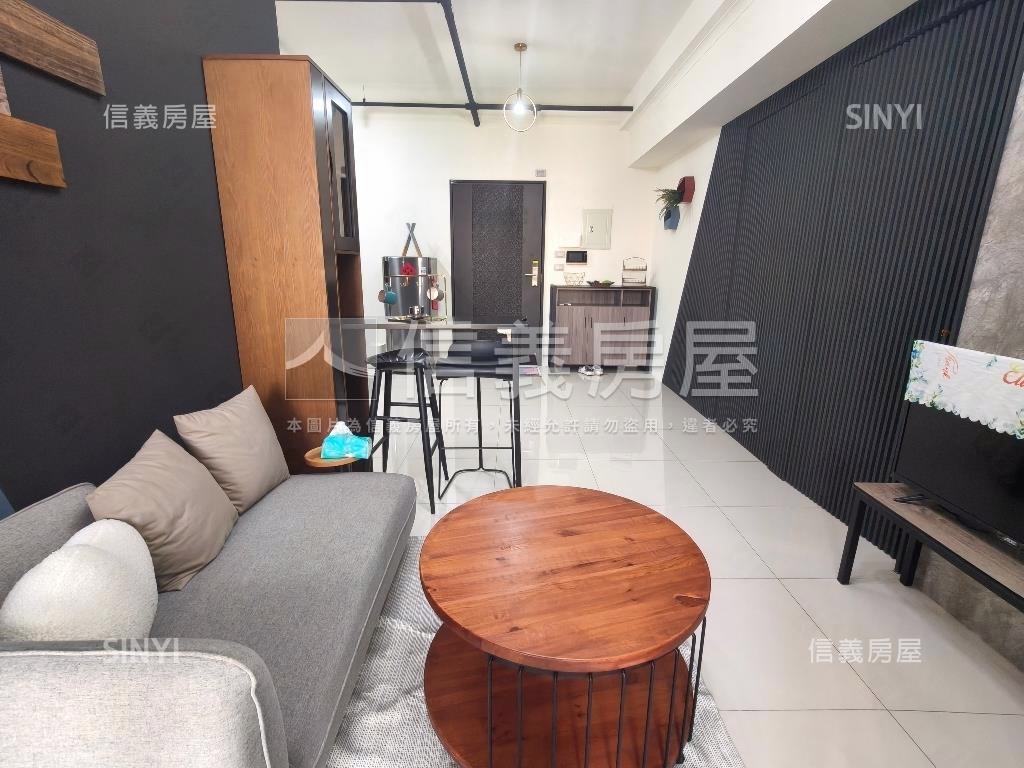 前金捷運站郡都高樓２房房屋室內格局與周邊環境
