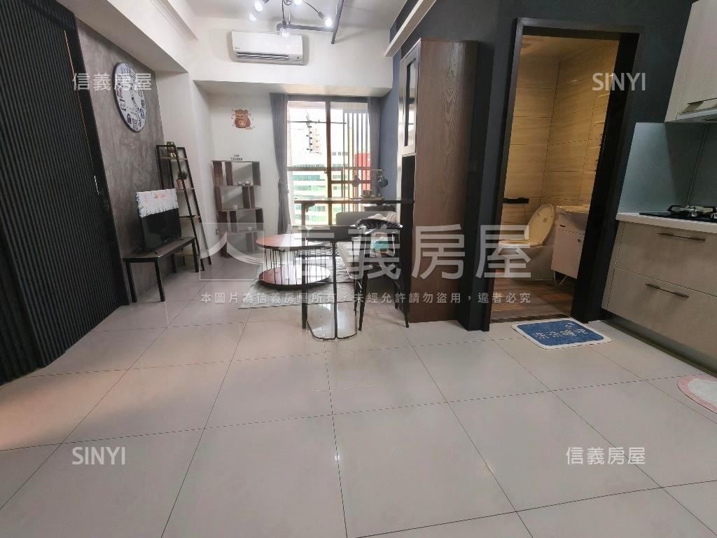 前金捷運站郡都高樓２房房屋室內格局與周邊環境