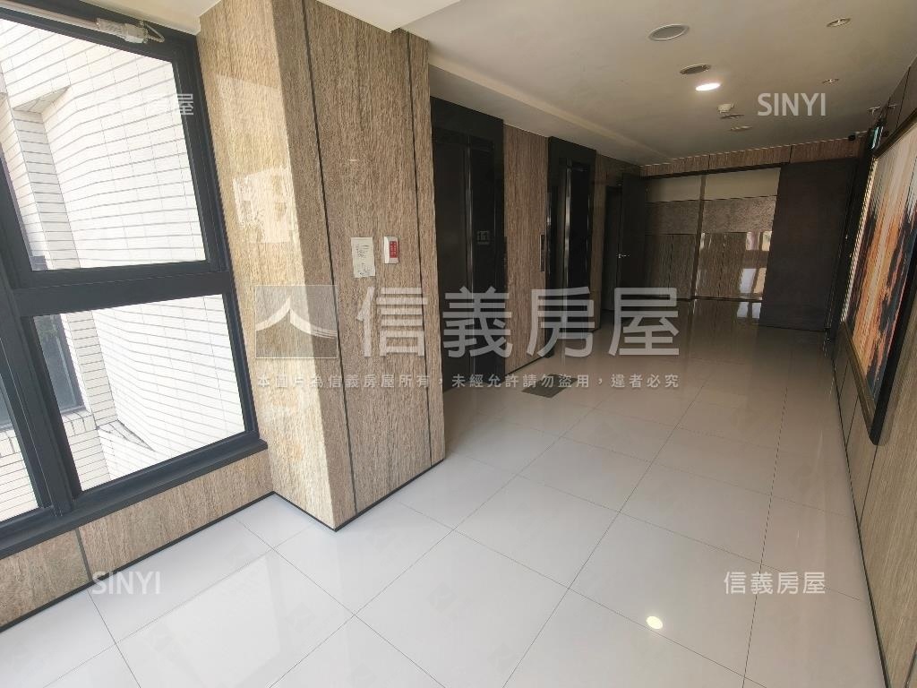 前金捷運站郡都高樓２房房屋室內格局與周邊環境