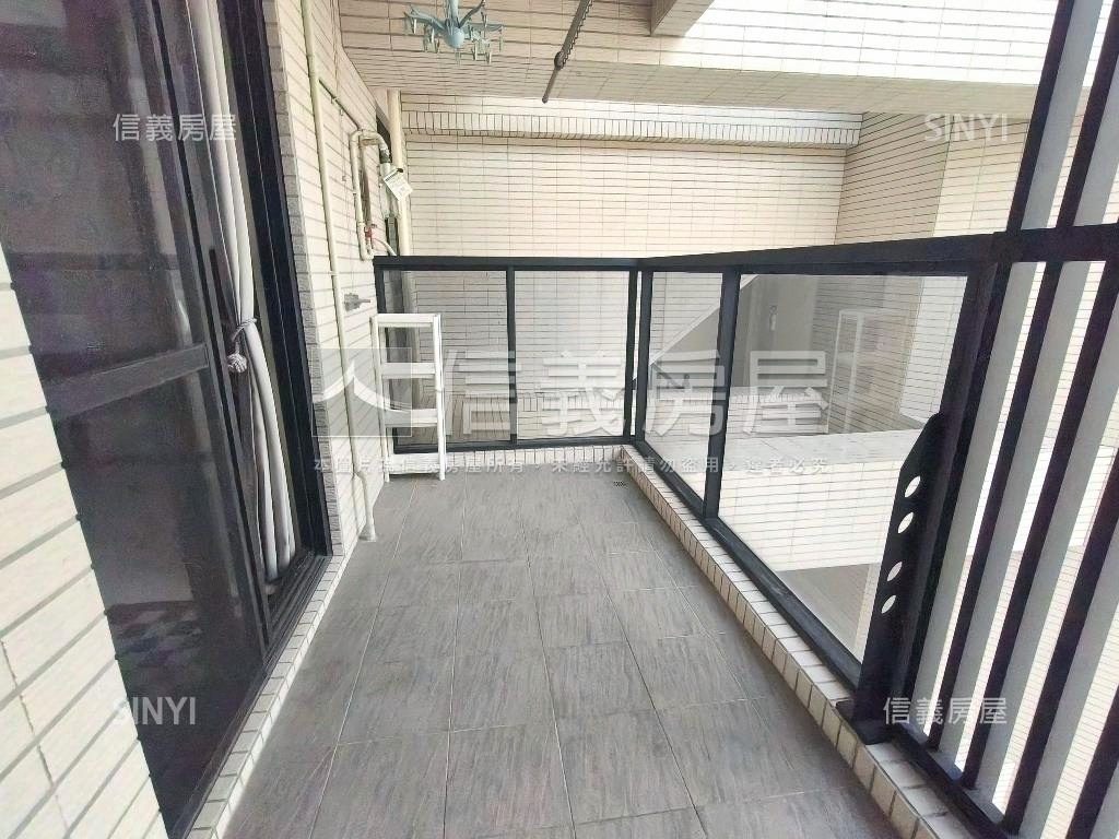 前金捷運站郡都高樓２房房屋室內格局與周邊環境