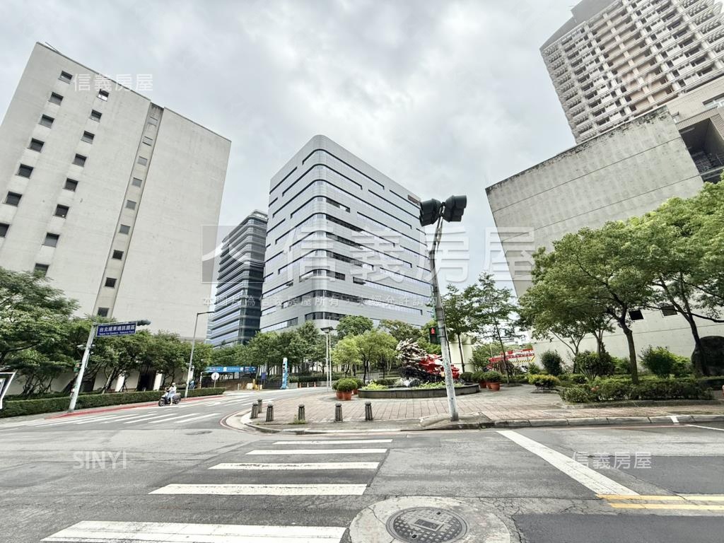 亞東捷運方便停車採光美宅房屋室內格局與周邊環境