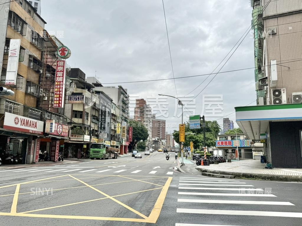 亞東捷運方便停車採光美宅房屋室內格局與周邊環境