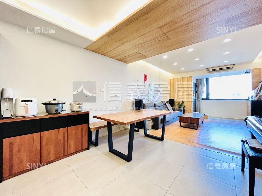 行政中心面學校有裝潢三房房屋室內格局與周邊環境