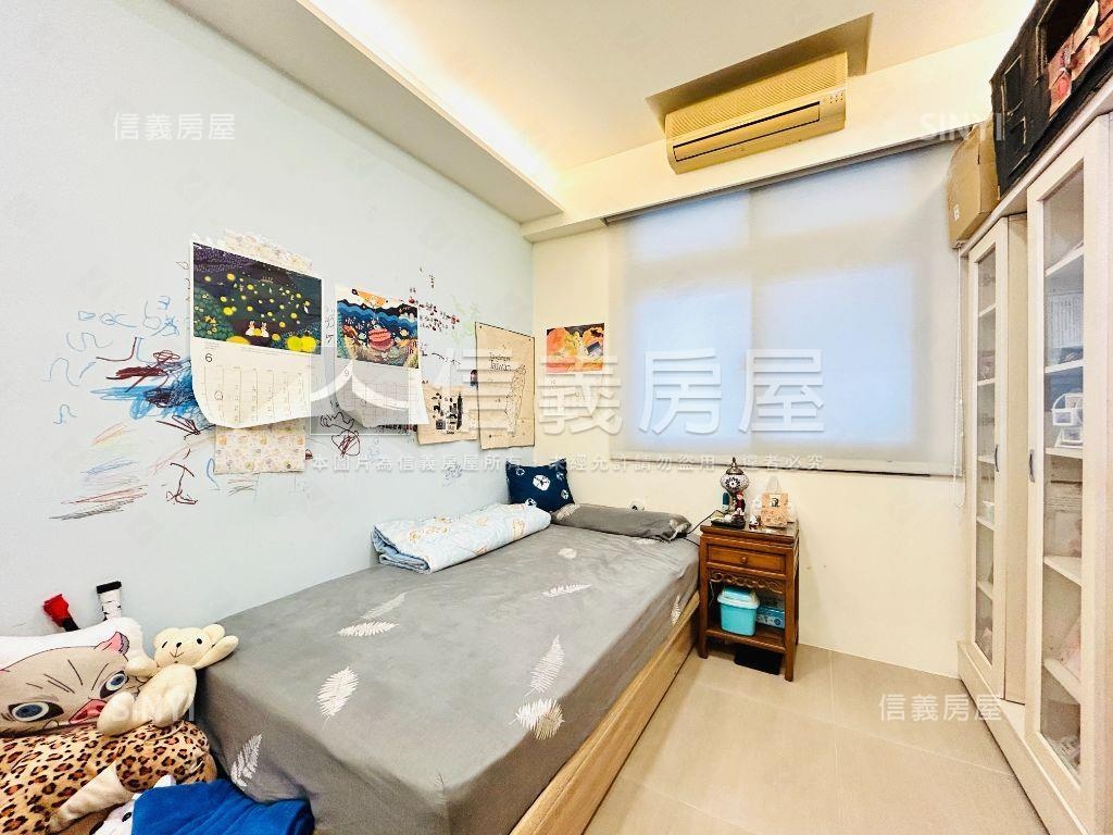 行政中心面學校有裝潢三房房屋室內格局與周邊環境