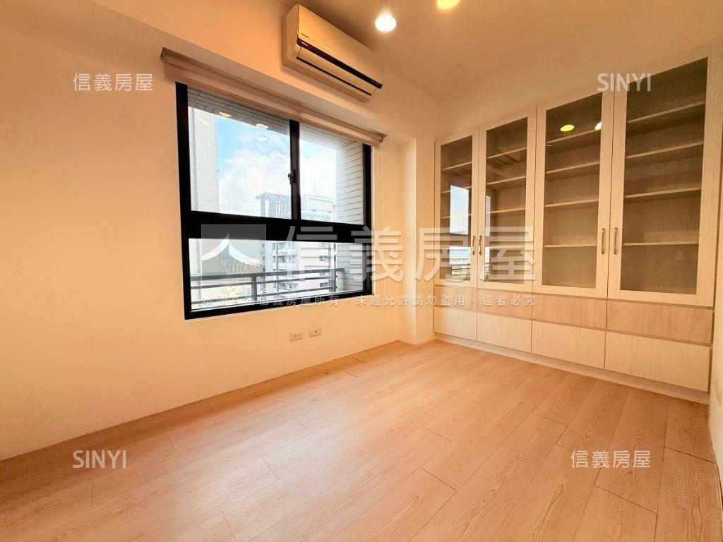 太子雲世紀次頂樓三房平車房屋室內格局與周邊環境