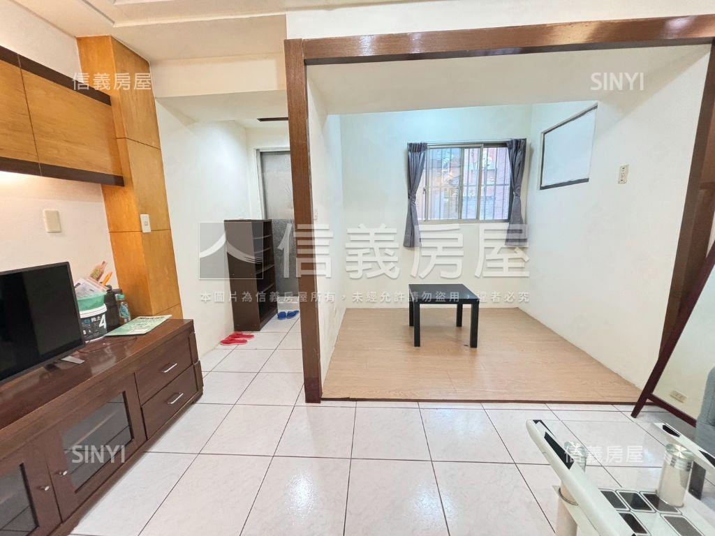 近福星公園１房１廳１室房屋室內格局與周邊環境