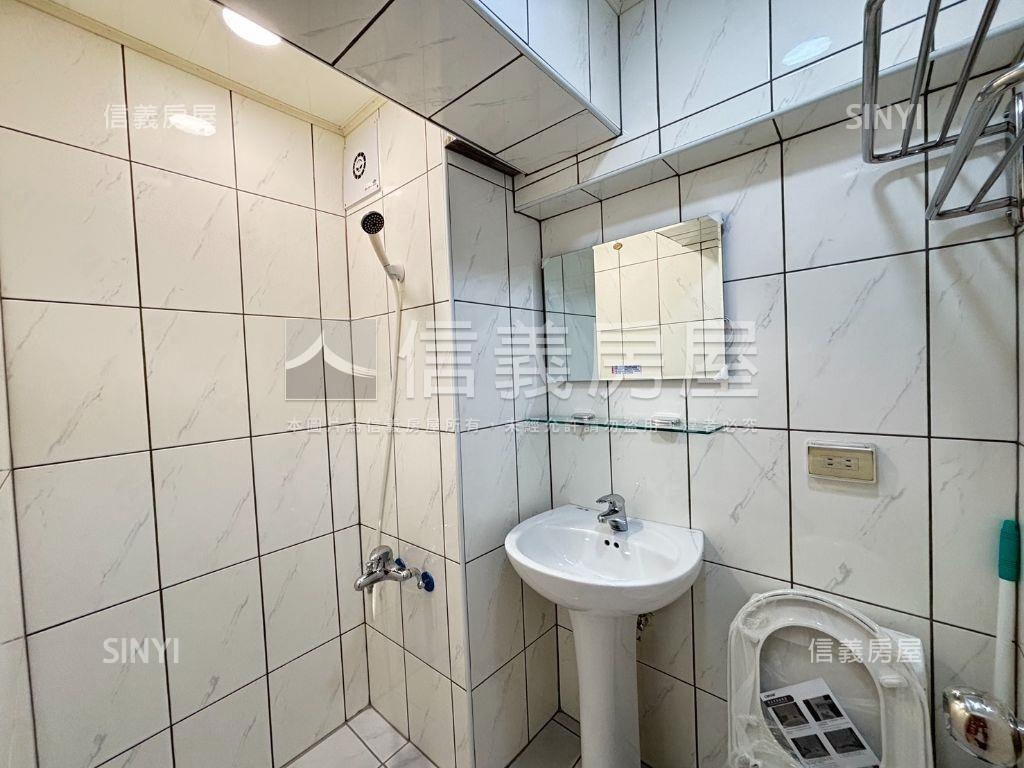 近福星公園１房１廳１室房屋室內格局與周邊環境