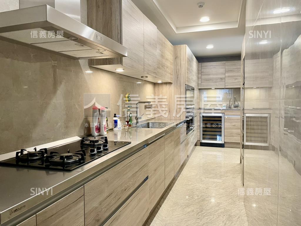 美麗殿尊爵豪邸房屋室內格局與周邊環境