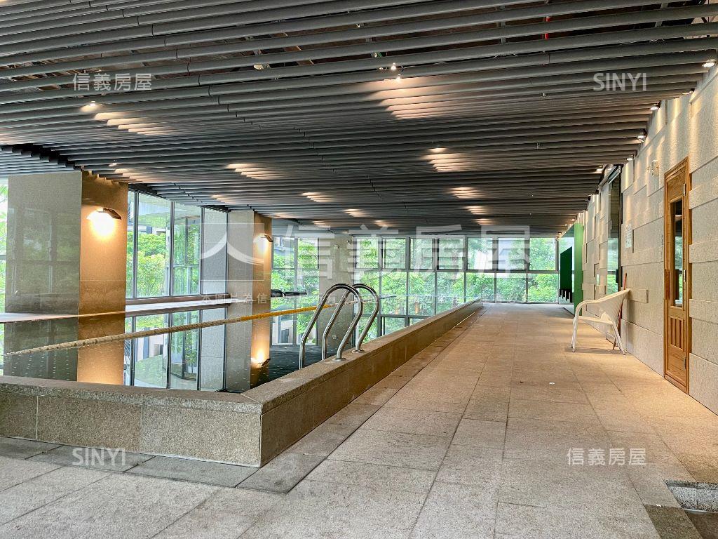 美麗殿尊爵豪邸房屋室內格局與周邊環境