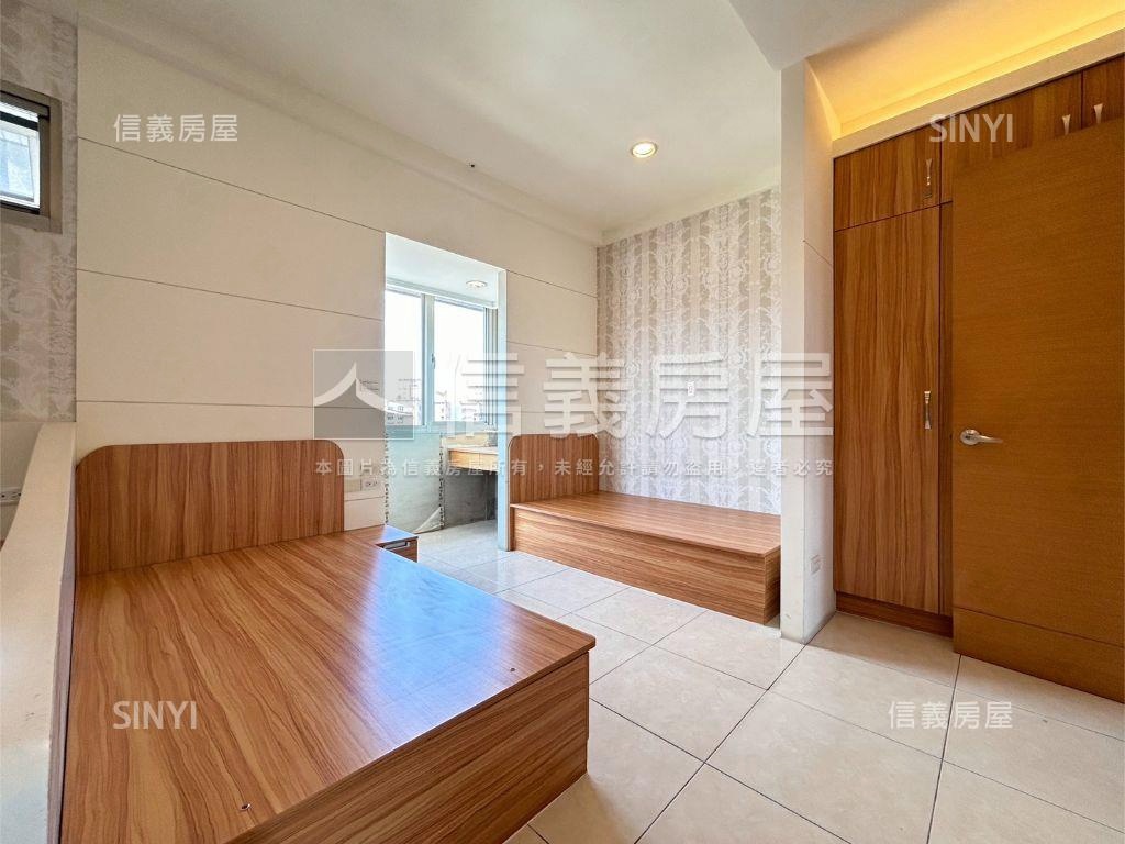 景華苑高樓四房車位房屋室內格局與周邊環境