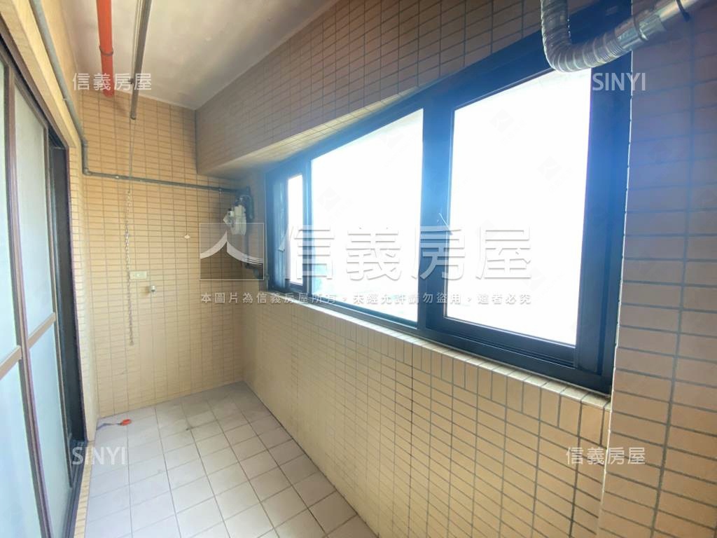 法國玫瑰ＬＧ０８兩房車位房屋室內格局與周邊環境