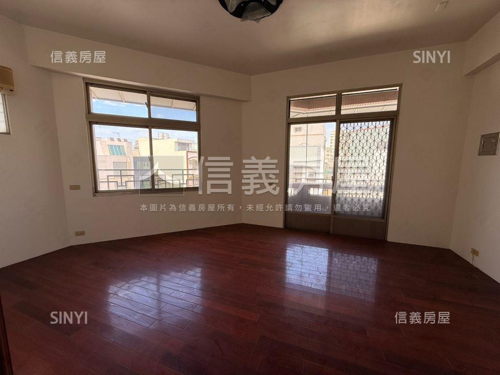 ▪️東區角窗店面．收租寶房屋室內格局與周邊環境