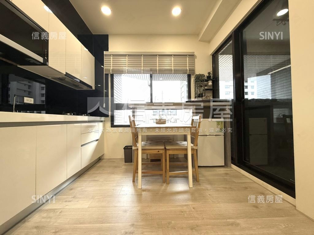 富宇世界花園兩房平車房屋室內格局與周邊環境