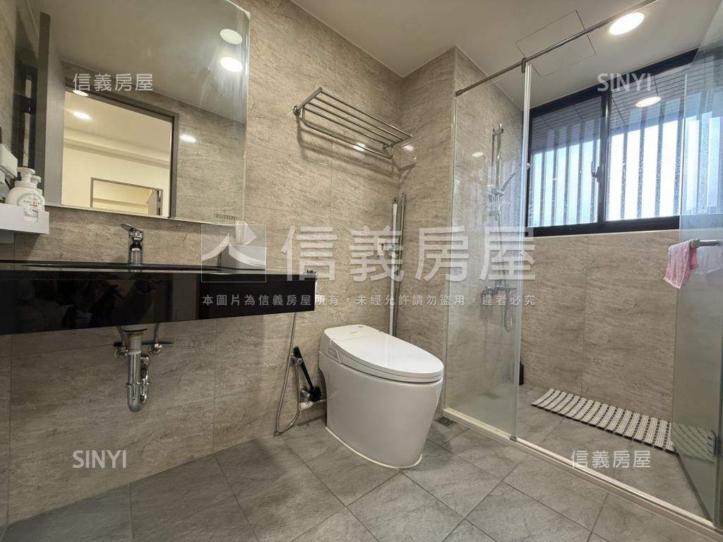 富宇世界花園兩房平車房屋室內格局與周邊環境