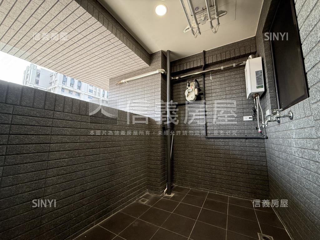 富宇世界花園兩房平車房屋室內格局與周邊環境