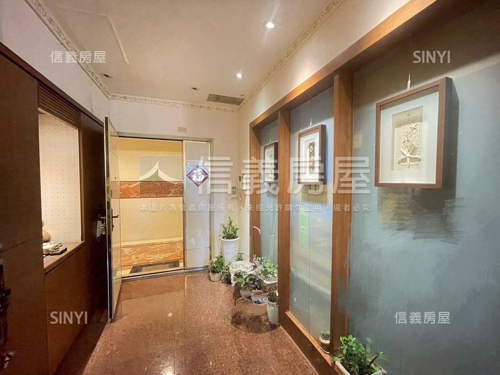 安和路首選電梯三房房屋室內格局與周邊環境