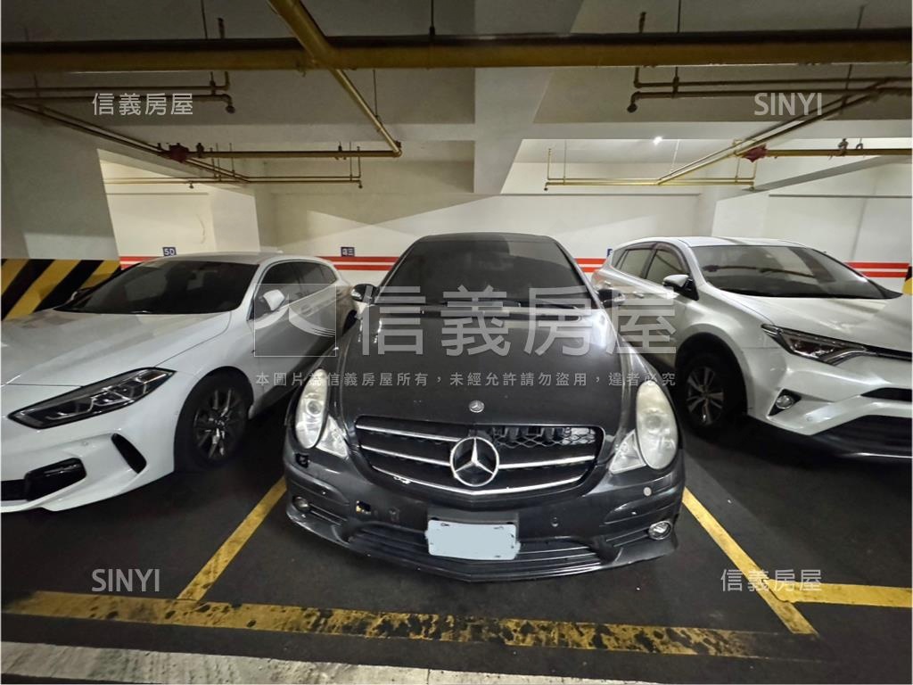 稀有！燕宇名廈四房平車房屋室內格局與周邊環境