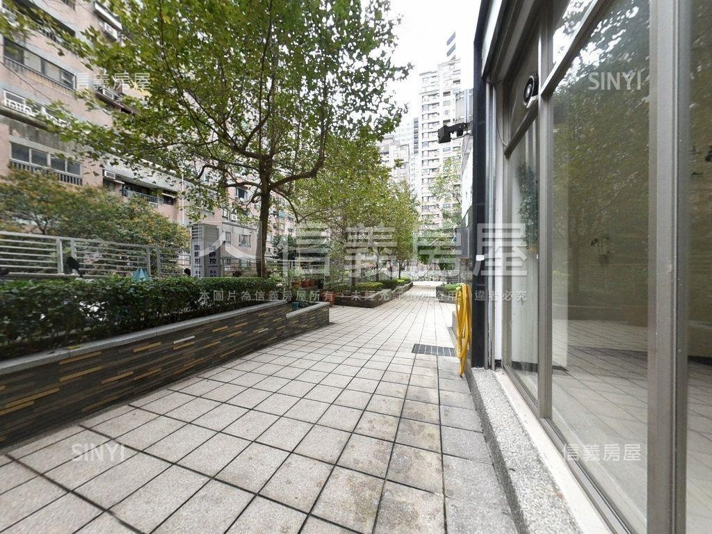 紅樹林近輕軌黃金店面房屋室內格局與周邊環境